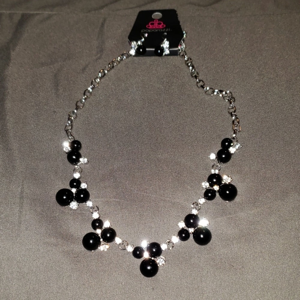 Paparazzi black and Rhinestone Necklace